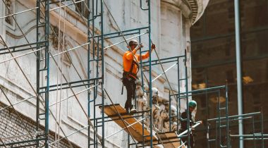 L'Échafaudeur à Caen : Un métier clé dans le secteur du bâtiment